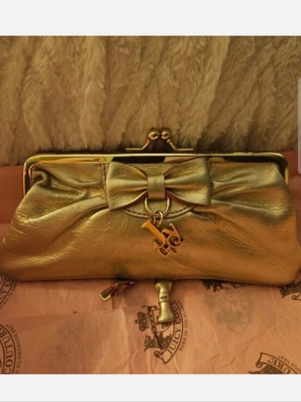 💗Rare Juicy Couture Y2k Gold Mettalic Kisslock Genuine Leather With Charm